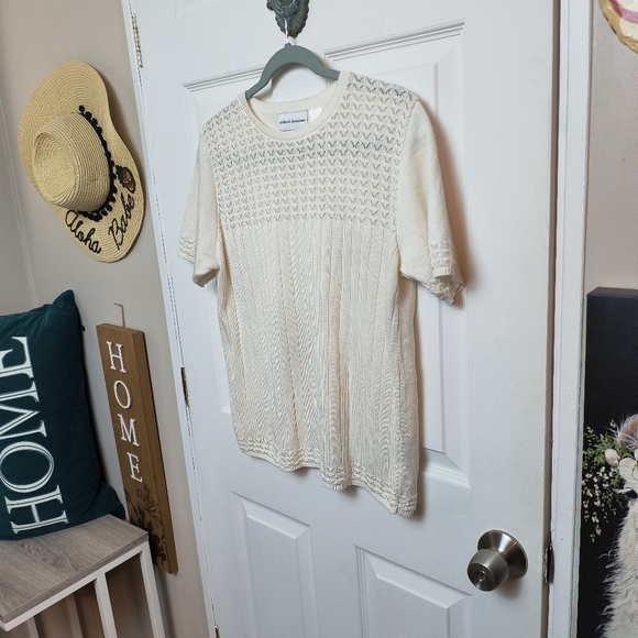 alfred dunner Cream ribbed Eyelet Crew Neck Short Sleeve Blouse Medium - Picture 3 of 9